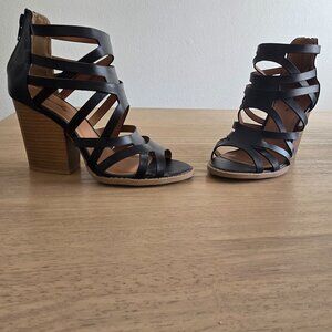 Qupid blocked heel sandals. Size 7